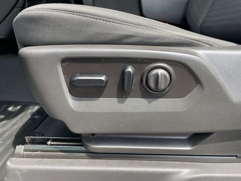 Used 2022 GMC Sierra 3500 SLE w/ SLE Convenience Package image 12