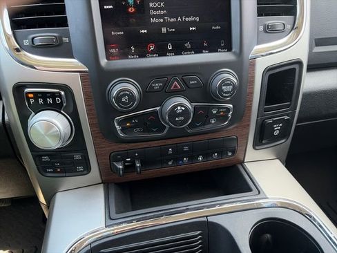 Used 2019 RAM 1500 Laramie w/ Convenience Group AWD/4WD image 19