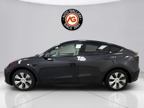 Used 2024 Tesla Model Y Long Range AWD/4WD image 6