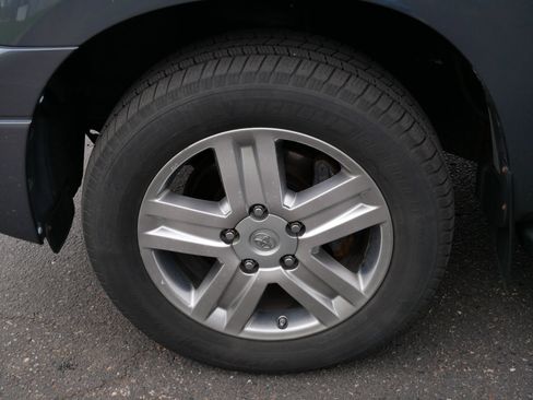 Used 2010 Toyota Tundra Limited AWD/4WD image 15