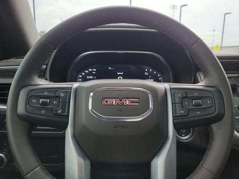 Used 2023 GMC Yukon SLT w/ SLT Premium Package AWD/4WD image 12