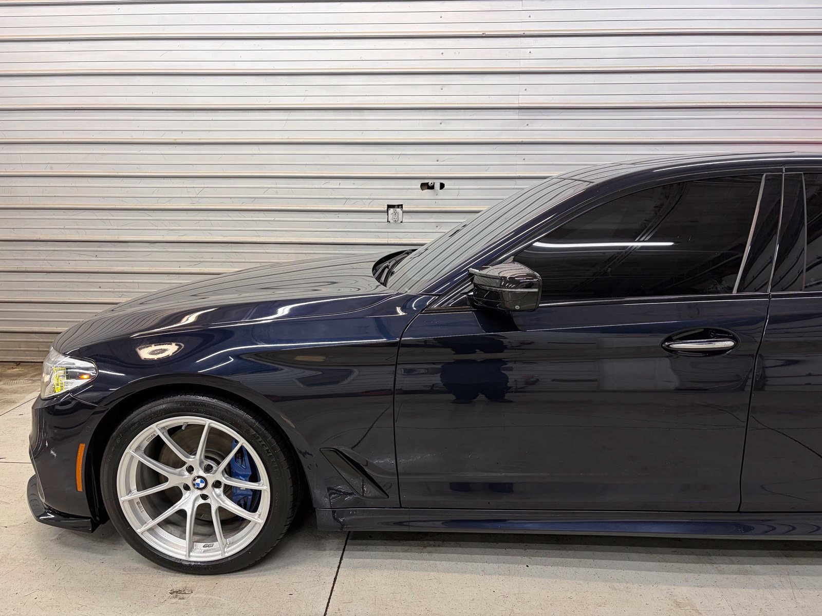 Used 2017 BMW 540i xDrive w/ M Sport Package AWD/4WD image 4
