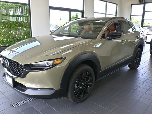 New 2025 MAZDA CX-30 Carbon image 7