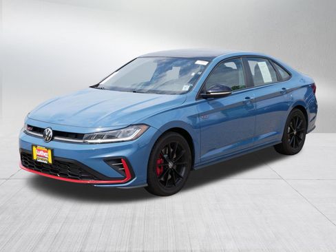 Used 2025 Volkswagen Jetta GLI Autobahn FWD image 3