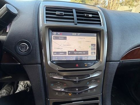 Used 2013 Lincoln MKX AWD image 17