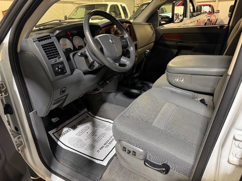 Used 2006 Dodge Ram 3500 Truck SLT w/ Light Group image 13