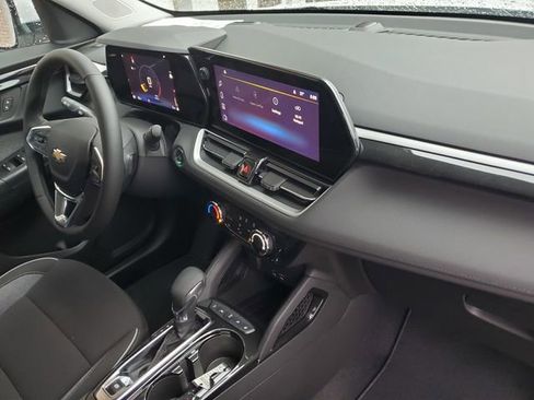 New 2025 Chevrolet TrailBlazer LT w/ LT Cold Weather Package image 18