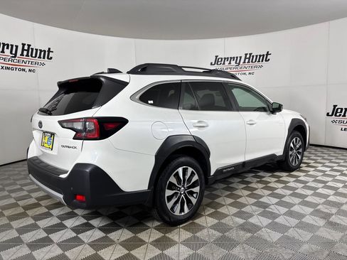 Used 2023 Subaru Outback Limited AWD/4WD image 6