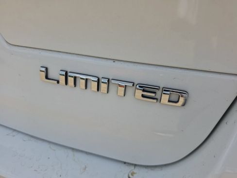 Used 2021 Jeep Grand Cherokee L Limited AWD/4WD image 18