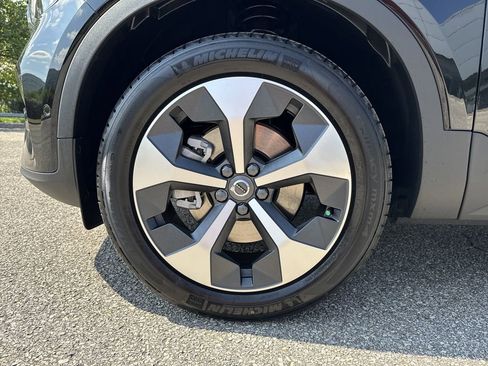 New 2026 Volvo XC40 B5 Plus w/ Protection Package Premier image 8