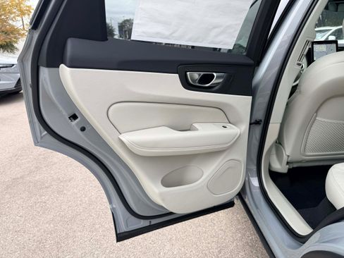 New 2026 Volvo XC60 B5 Ultra w/ Protection Package Premier image 14