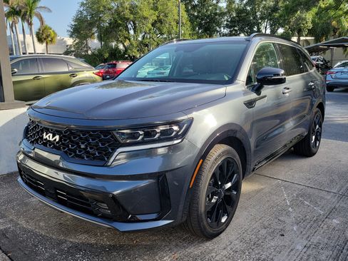 Used 2022 Kia Sorento SX FWD image 2