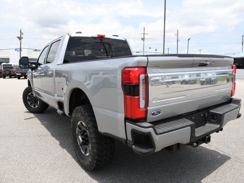 Used 2024 Ford F250 Platinum w/ Tremor Off-Road Package AWD/4WD image 9