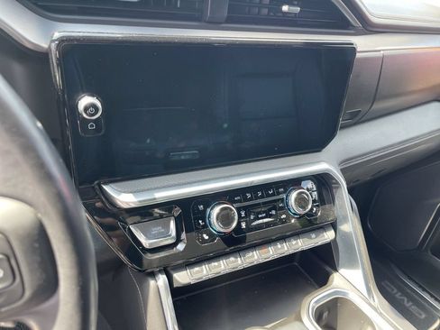 Used 2023 GMC Sierra 1500 Denali w/ Denali Reserve Package AWD/4WD image 8