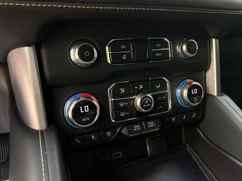 Used 2021 GMC Yukon SLT AWD/4WD image 37