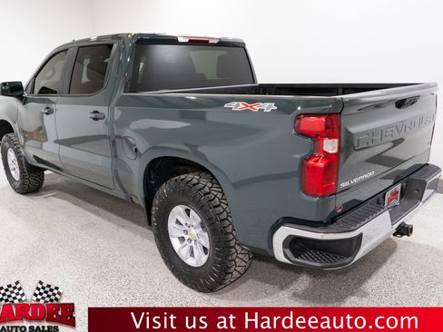 Used 2025 Chevrolet Silverado 1500 LT image 3