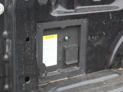 Used 2023 Ford F150 Lariat image 6