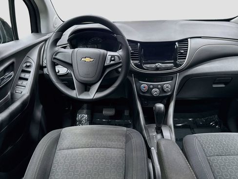 Used 2019 Chevrolet Trax LS AWD/4WD image 23