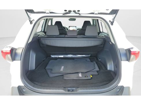 Used 2025 Toyota RAV4 XLE FWD image 9