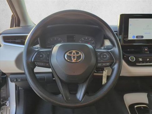 Certified 2025 Toyota Corolla LE FWD image 9