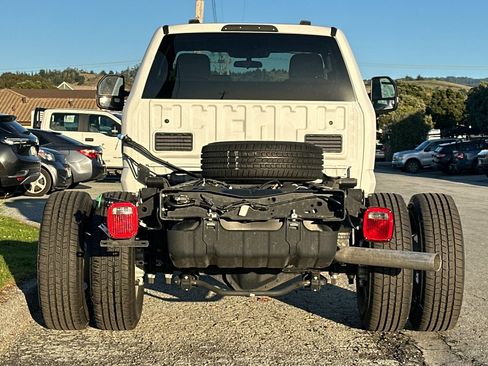 Used 2024 Ford F350 XLT image 4