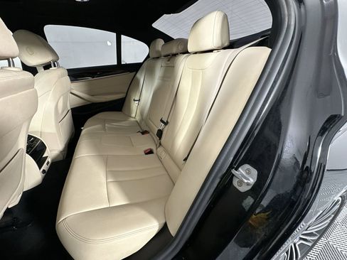 Used 2020 BMW 530e w/ Convenience Package RWD image 23