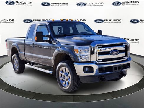 Used 2016 Ford F250 Lariat w/ Lariat Interior Package image 7