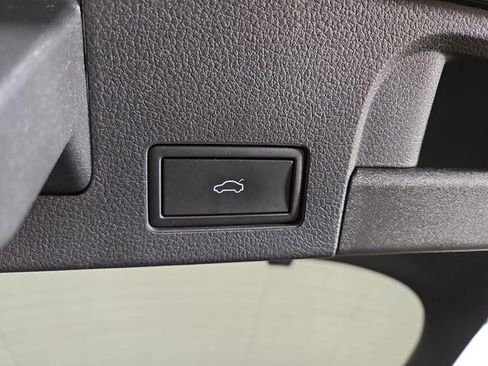 Used 2023 Volkswagen Arteon SEL Premium image 34