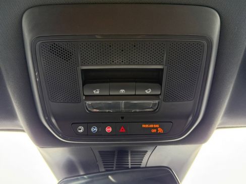 Used 2024 Chevrolet Blazer EV LT image 32