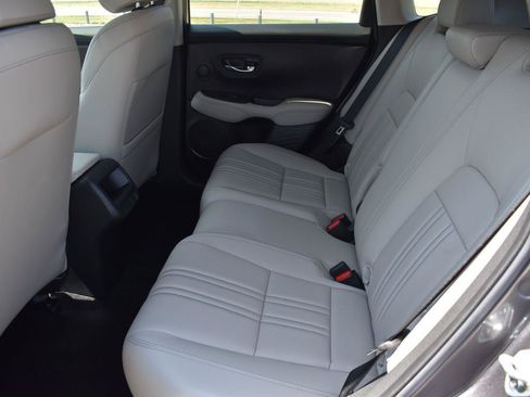 Used 2024 Honda HR-V EX-L image 19