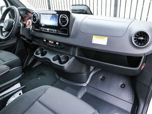 New 2025 Mercedes-Benz Sprinter 2500 image 10