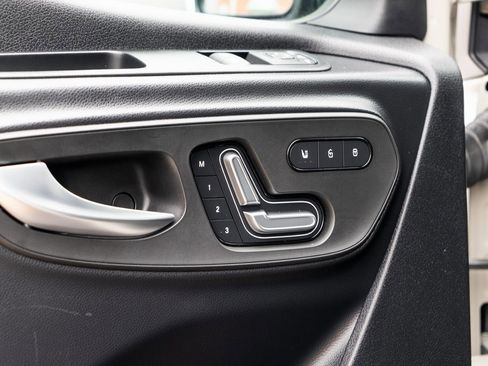 Used 2022 Mercedes-Benz Sprinter 2500 image 14