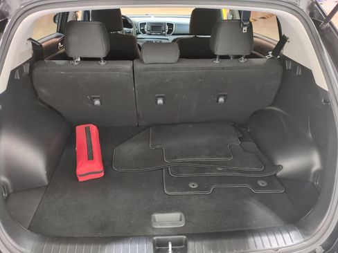 Used 2018 Kia Sportage LX AWD/4WD image 12