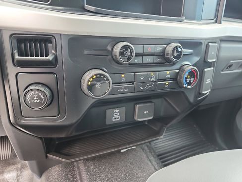 New 2026 Ford F250 XL w/ F-250 >10K GVWR Package image 29