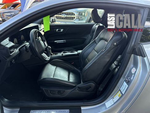 Used 2024 Ford Mustang Premium image 9