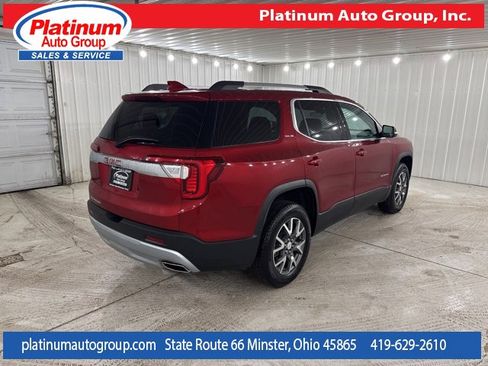 Used 2023 GMC Acadia SLE w/ Driver Convenience Package image 5
