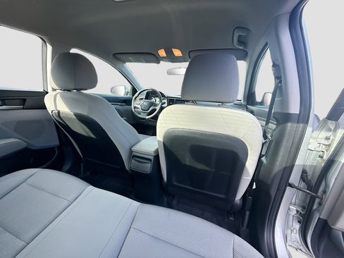 Used 2018 Hyundai Elantra SEL w/ Cargo Package image 28