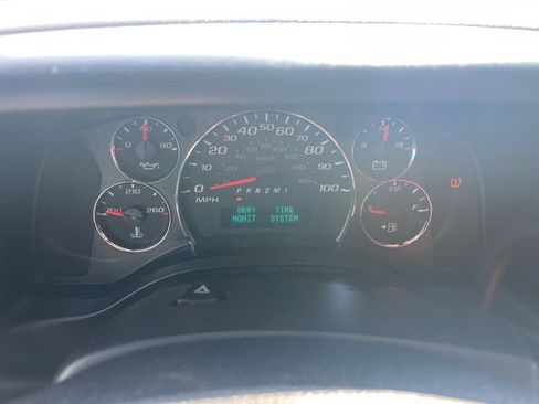 Used 2015 Chevrolet Express 2500 RWD image 9
