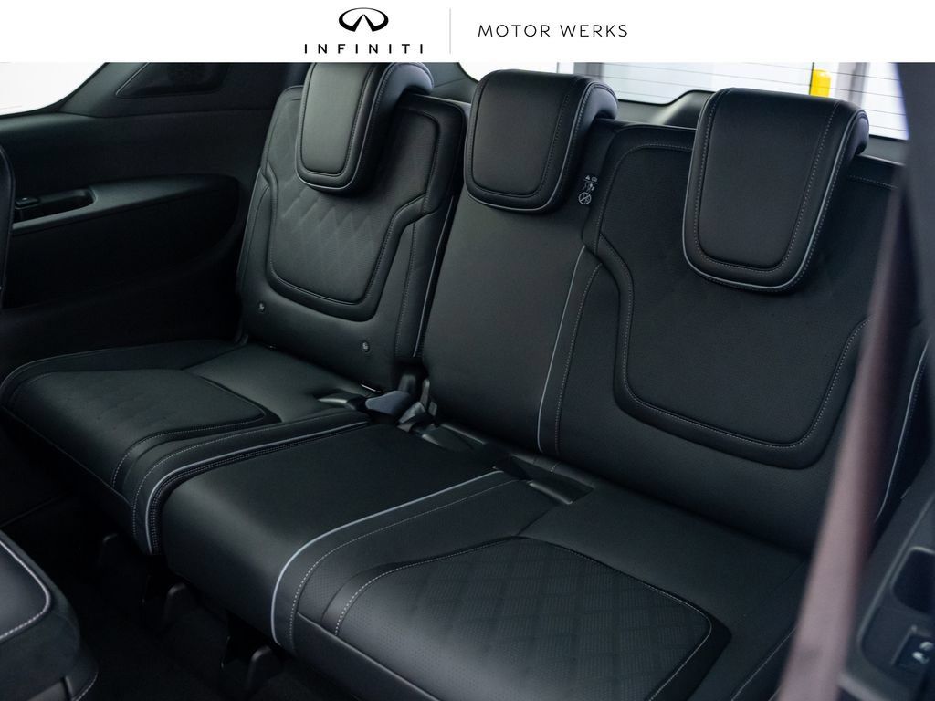New 2027 INFINITI QX80 Autograph w/ Premium Cargo Package AWD/4WD image 17