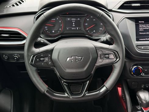 Used 2022 Chevrolet TrailBlazer RS FWD image 15