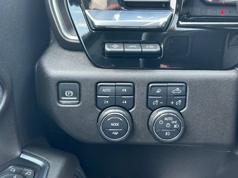 Certified 2024 Chevrolet Silverado 3500 LTZ w/ LTZ Convenience Package AWD/4WD image 21