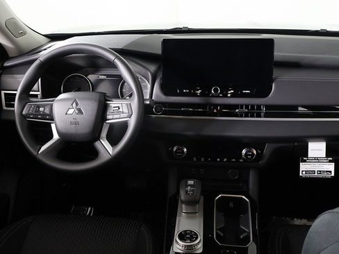 New 2026 Mitsubishi Outlander ES image 34