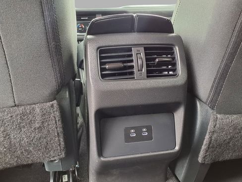 Used 2025 Nissan Rogue SV FWD image 26