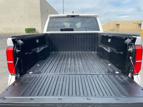 Used 2024 Toyota Tacoma TRD Sport image 29