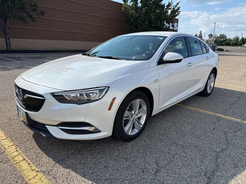 Used 2019 Buick Regal Preferred w/ Sights and Sounds Package FWD image 8