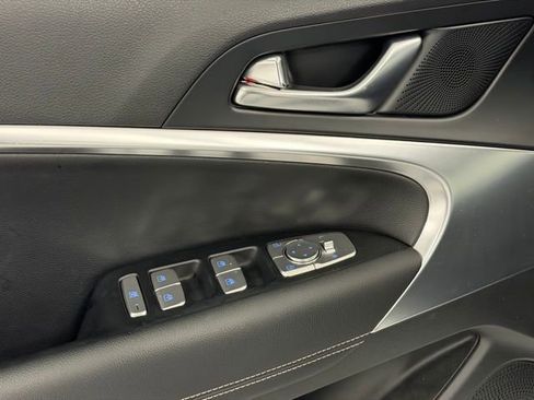 Used 2026 Genesis G70 2.5T image 14