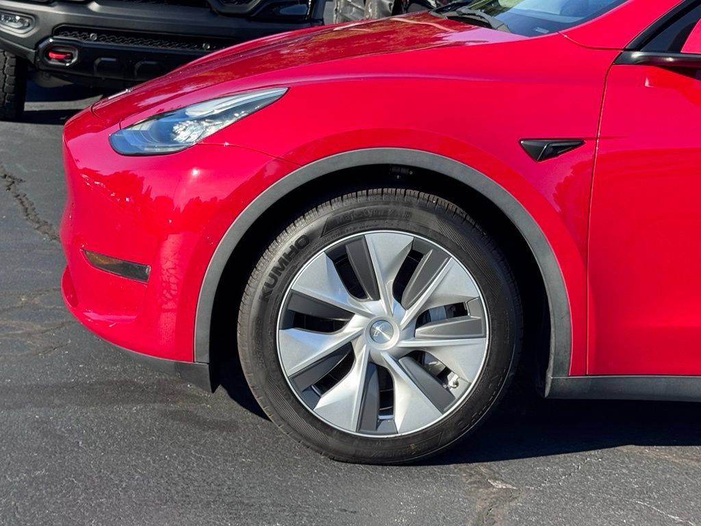 Used 2022 Tesla Model Y Long Range AWD/4WD image 33