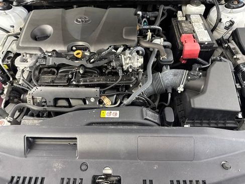 Used 2022 Toyota Camry SE FWD image 17