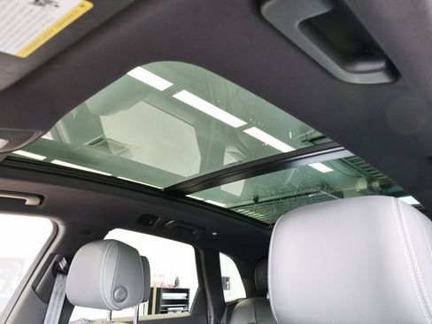 Used 2023 Audi SQ5 Premium Plus w/ Premium Plus Package image 34