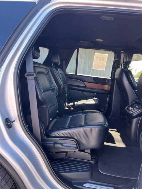 Used 2019 Lincoln Navigator Premiere AWD/4WD image 34